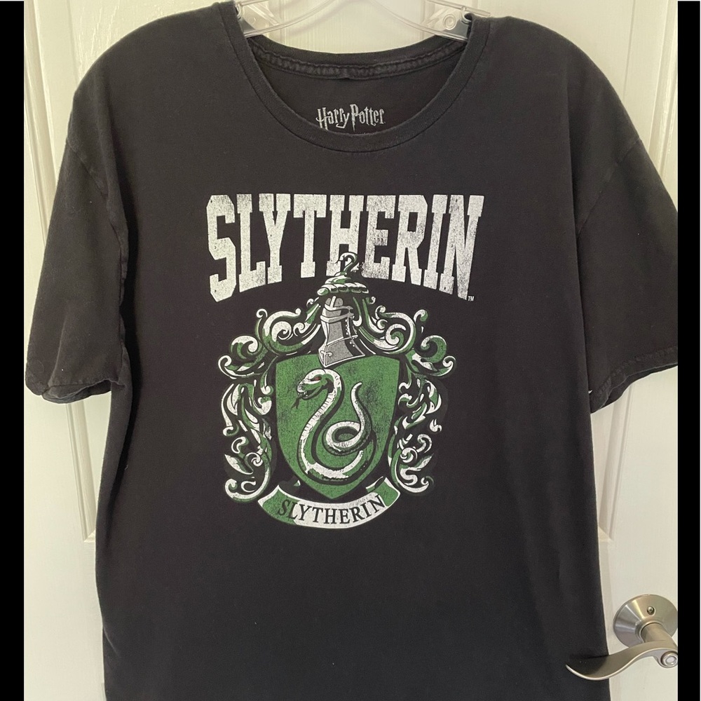 Harry Potter Slytherin Short Sleeve Shirt. Sz. XL